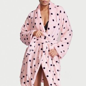 Victoria’s Secret Short Cozy Robe - Polka Dot
